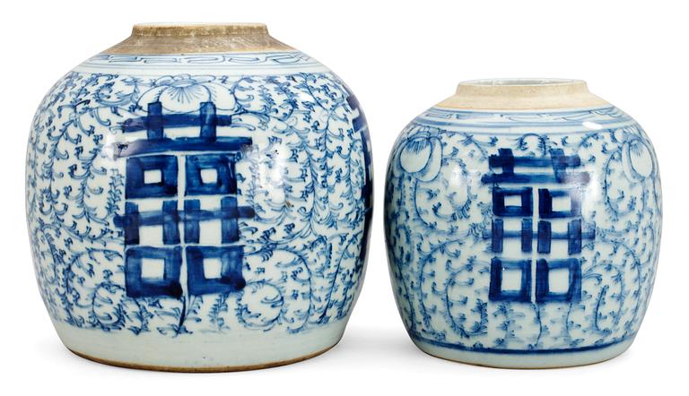 Two blue and white jars, Qing dynasty.