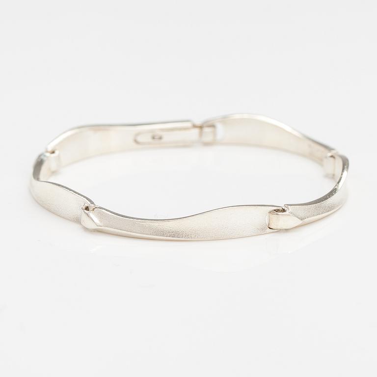 ZOLTAN POPOVITS, A stelring silver necklace "Acturus" and bracelet "Agena". Lapponia 2012.