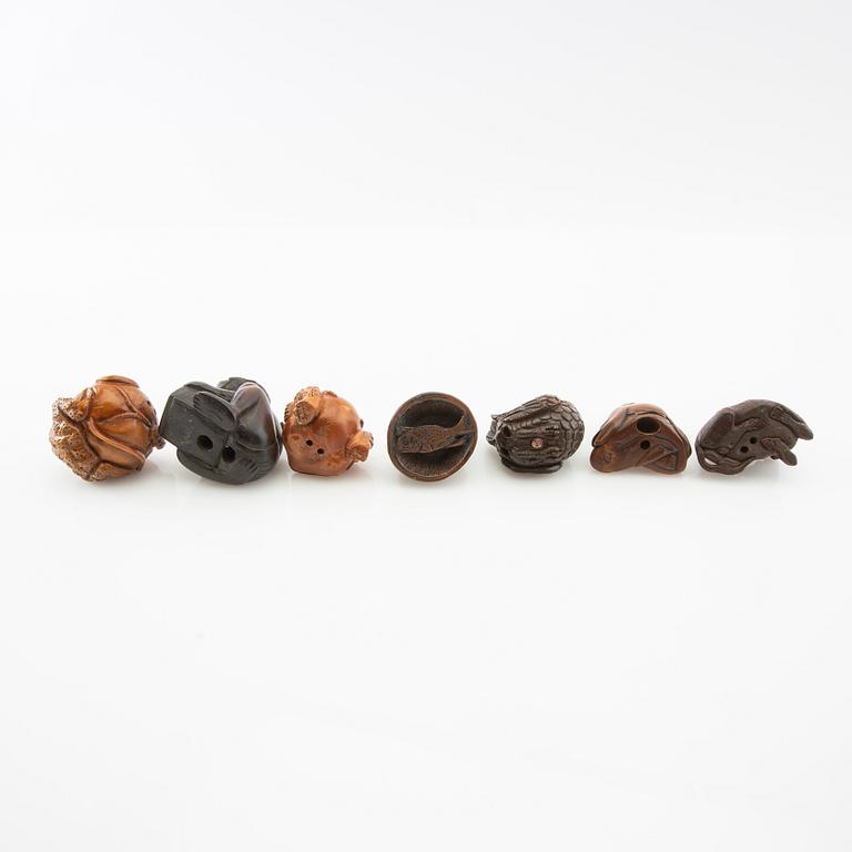Netsuke 9 st Japan 1900-tal.