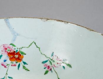 SKÅL, porslin, Kina, Qianlong (1736-95).