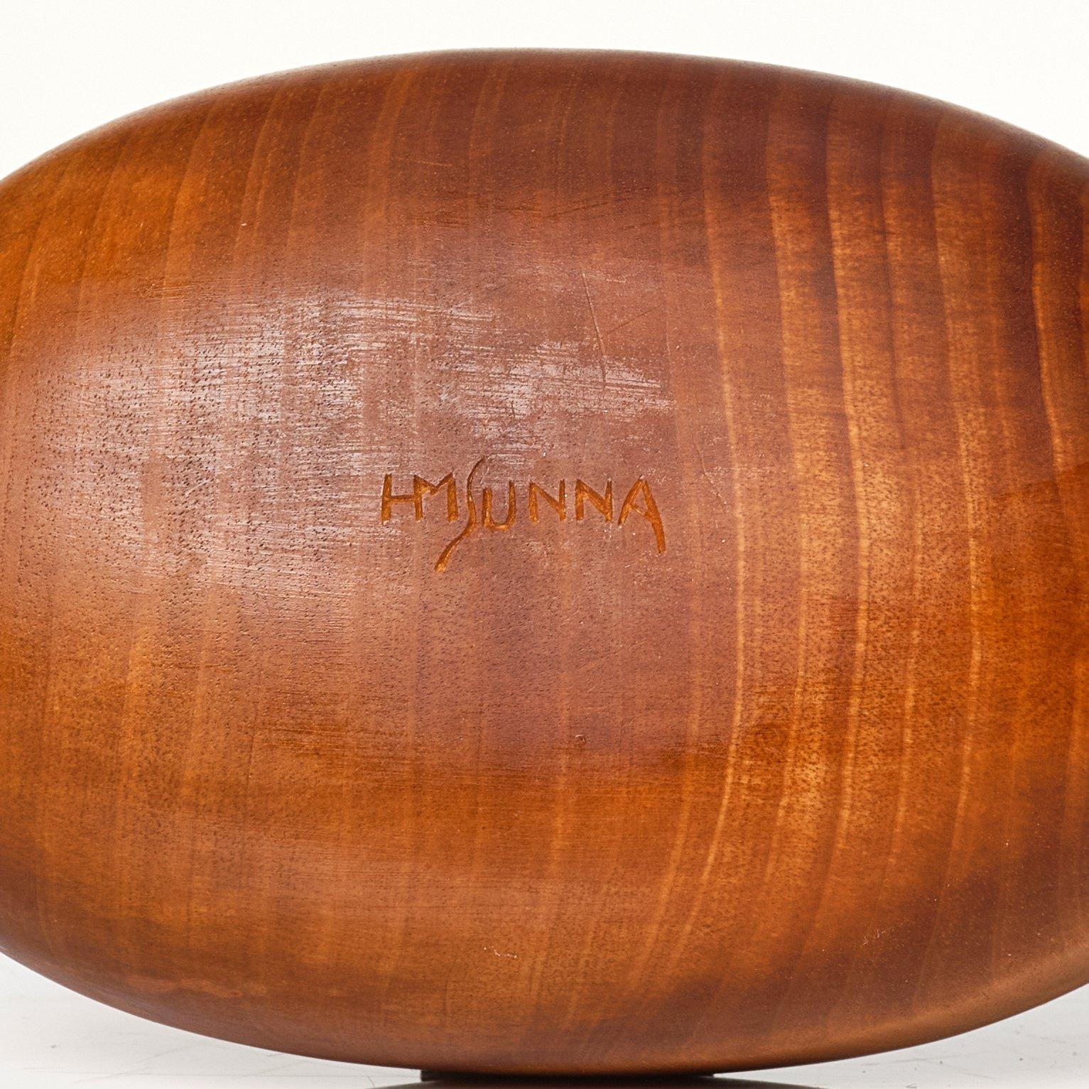 Hans Sunna, a lidded sugar bowl.