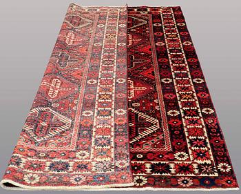 A CARPET, Baktiari, ca 295 x 208 cm.