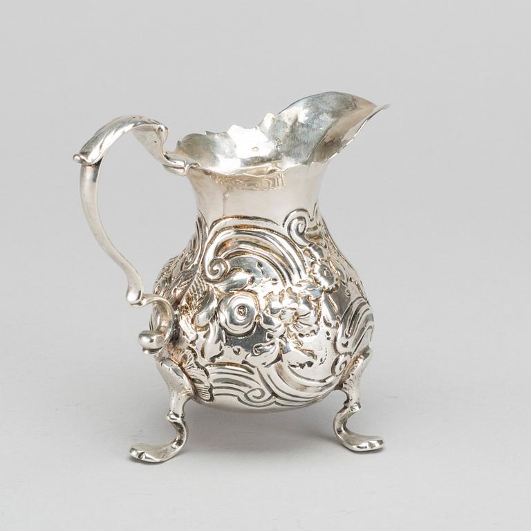 An English silver cream jug London 1791, weight ca 81,5 gr.