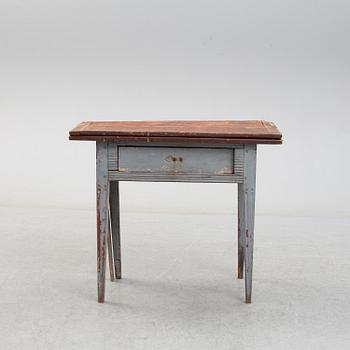 An early 19th century late Gustavian table.