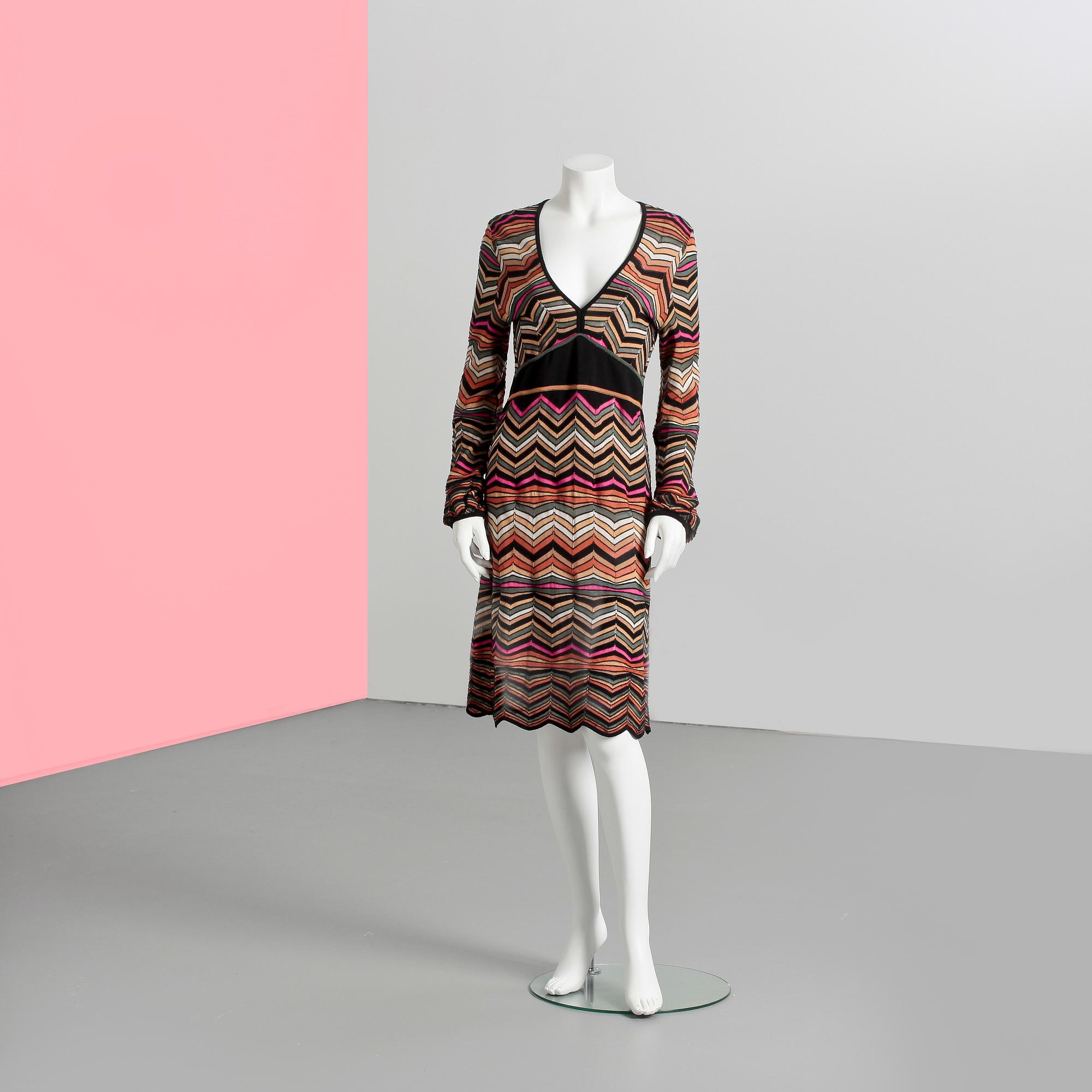 KLÄNNING, M Missoni, italiensk storlek 46.