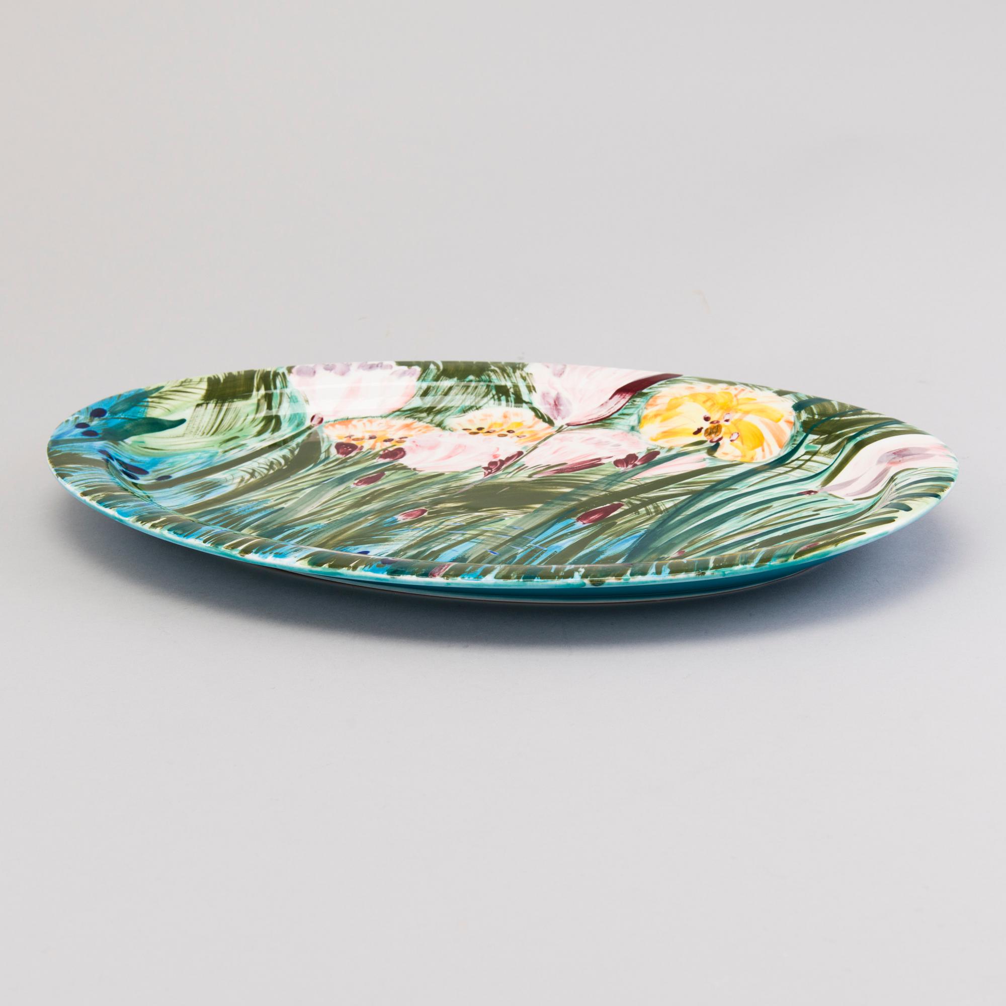 DORRIT VON FIEANDT, A ceramic dish, signed with monogram, Arabia Finland.