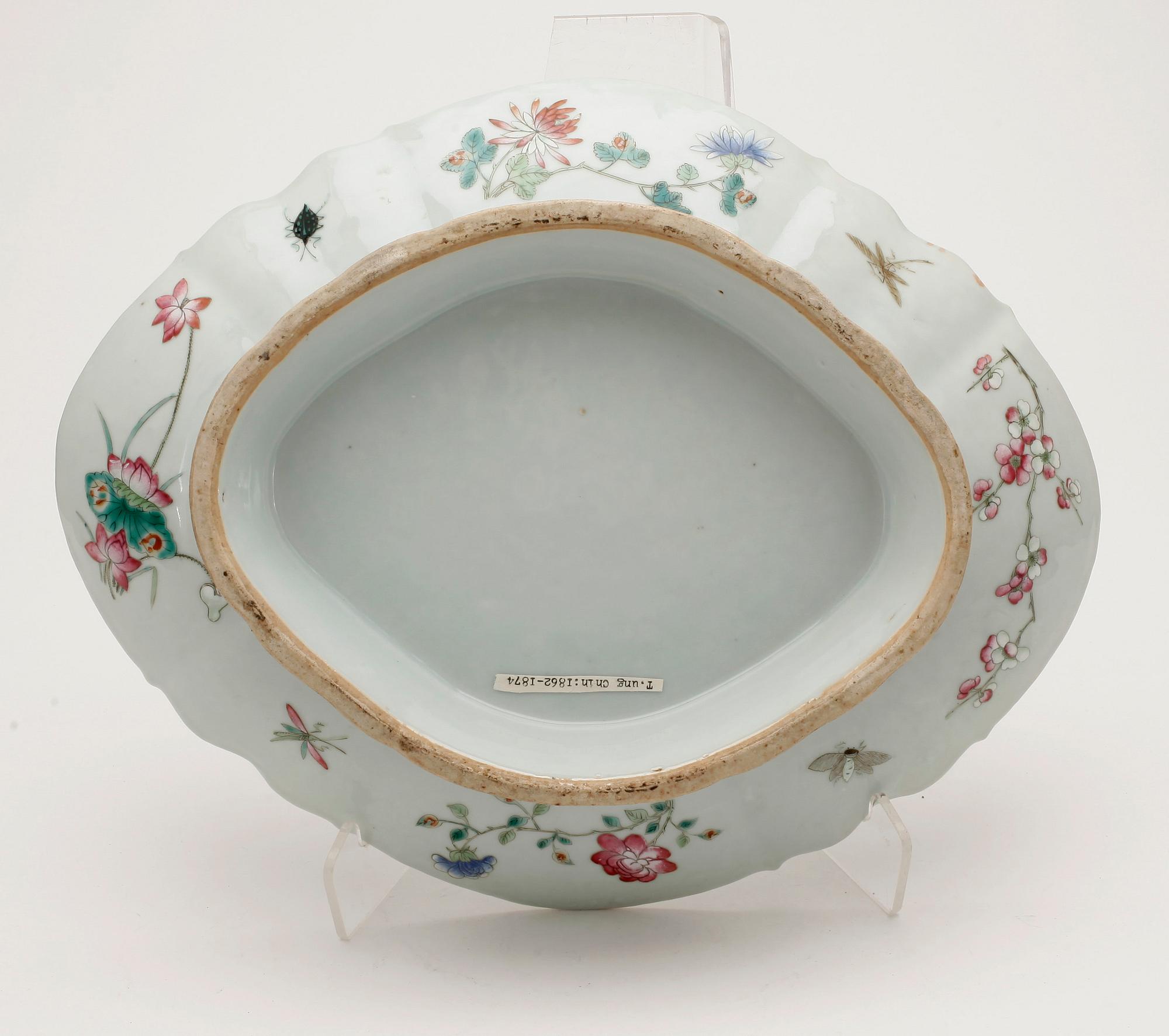 SKÅLFAT, porslin, sannolikt Tongzhi, Kina 1800-tal.
