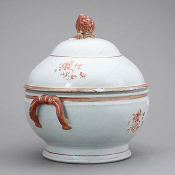 TERRIN med LOCK, porslin, Kina, tidigt 1800-tal.