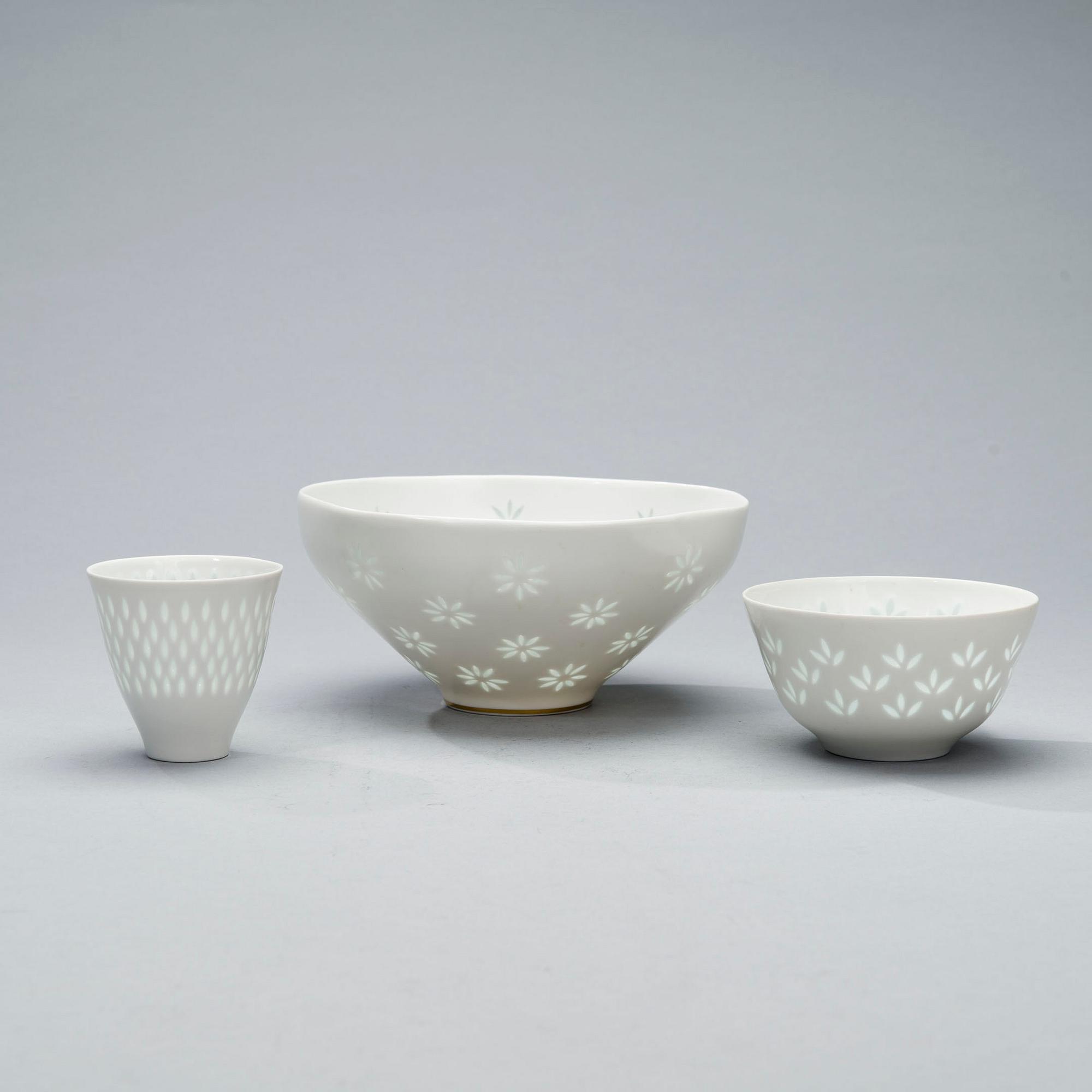 SKÅLAR, 3 st, risporslin, Friedl Holzer-Kjellberg, Arabia, signerad.