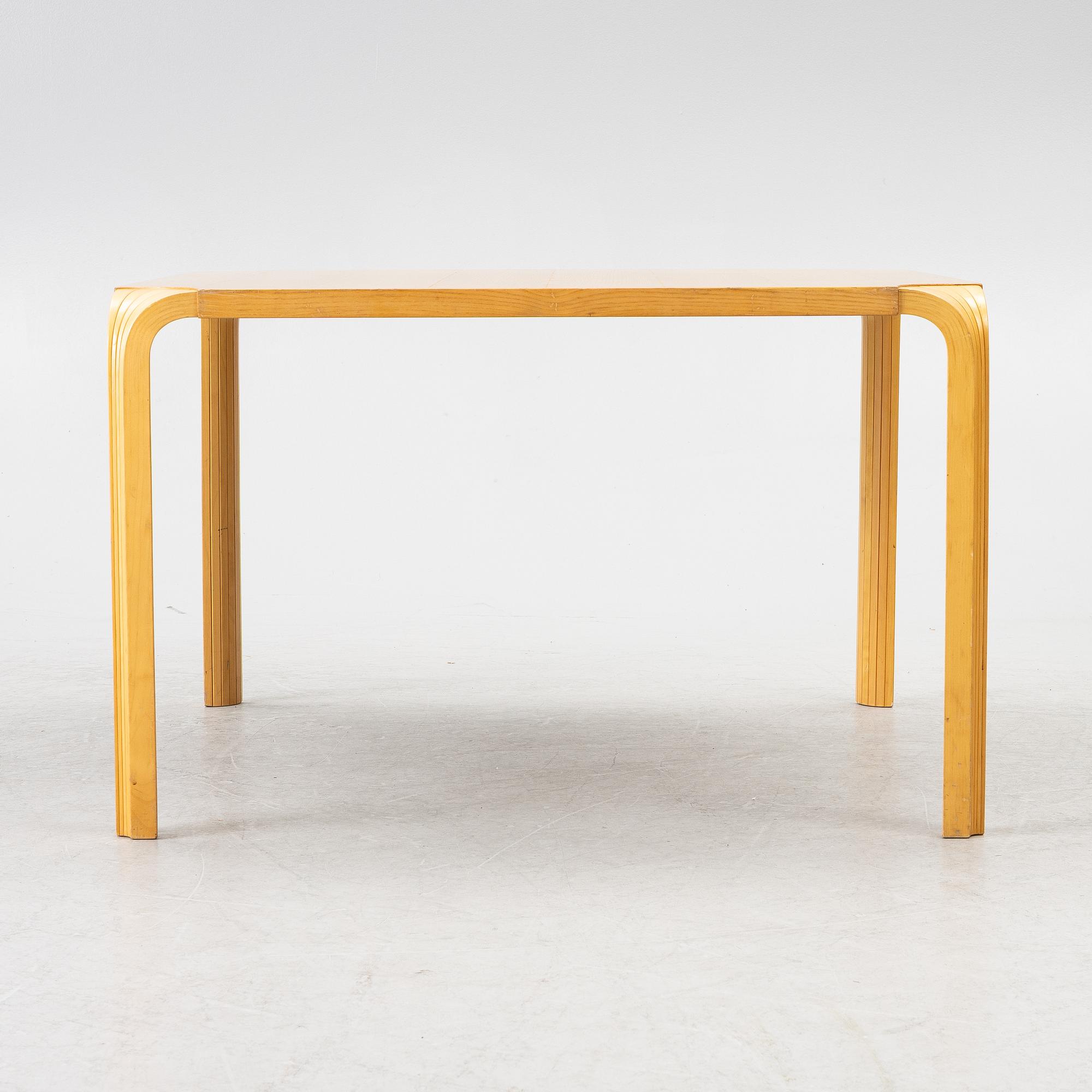 Alvar Aalto, Coffee table, model MX800B, Artek, 1960s.