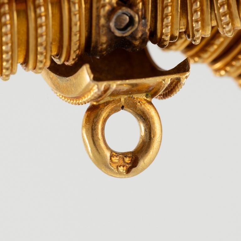 Necklace 18K gold, likely 19th century.