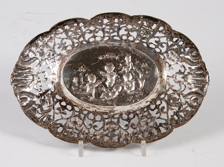 FAT, silver, barockstil, svenska importstämplar.