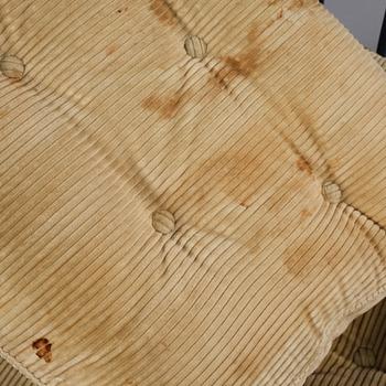 FÅTÖLJER, ett par, "Skrindan", Kerstin Hörlin Holmqvist, 1900-talets andra hälft.