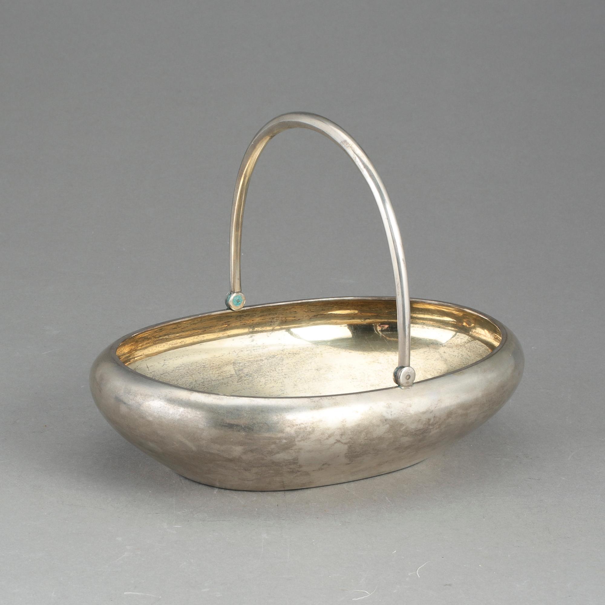 KORG, silver. Troligen Ivan Kuzmich Yashin, Moskva 1895. Vikt ca 543 gram.