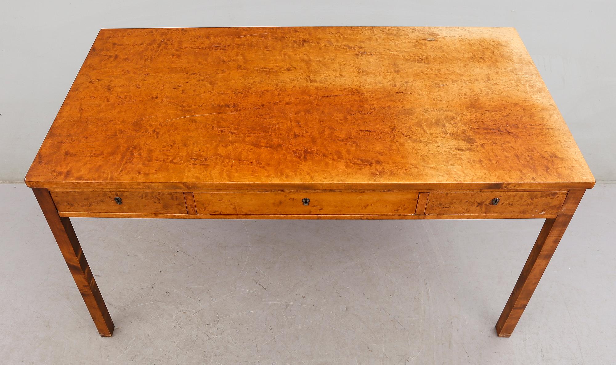 SKRIVBORD, 1900-talets första hälft.