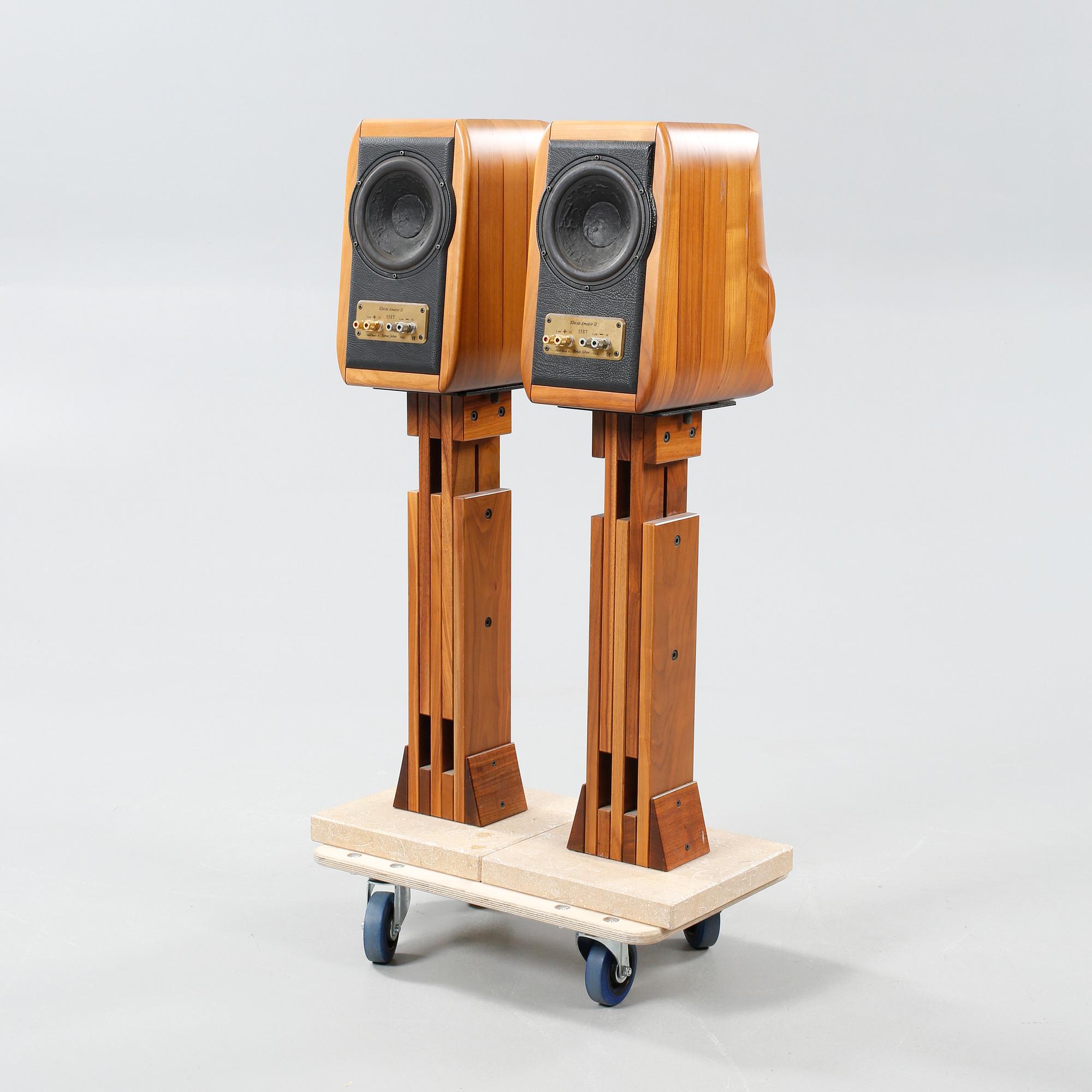 A pair of Electa Amator II speakers by Sonus Faber from Italy.