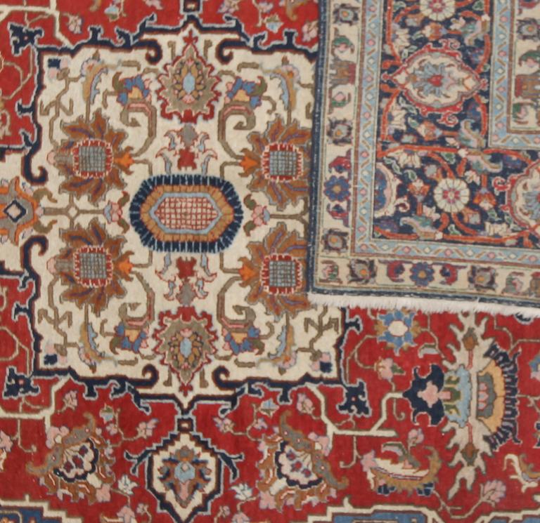 MATTA, orientalisk, semiantik. Ca 225 x 305 cm.