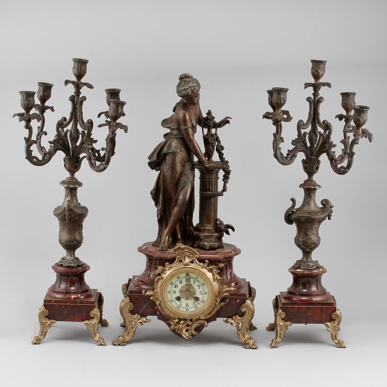 BORDSGARNITYR, 3 delar, omkring 1900-talets mitt.