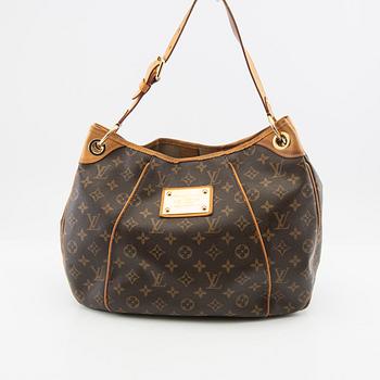 Louis Vuitton,