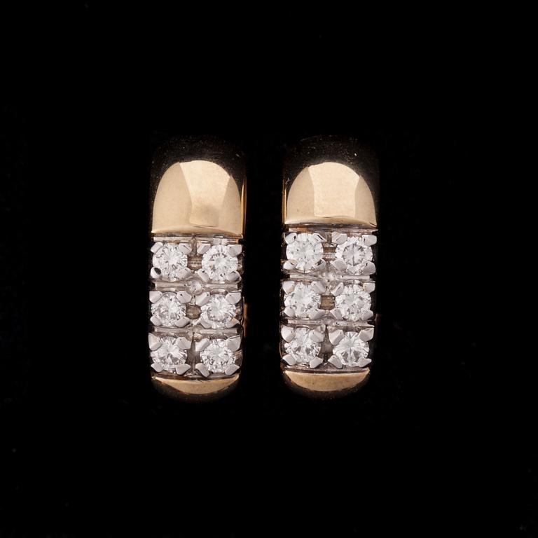 ÖRHÄNGEN, ett par, 14K guld, Finland, briljantslipade diamanter 12x0,15 ct, totalt ca 1,8 ct. Vikt 6,7 g.