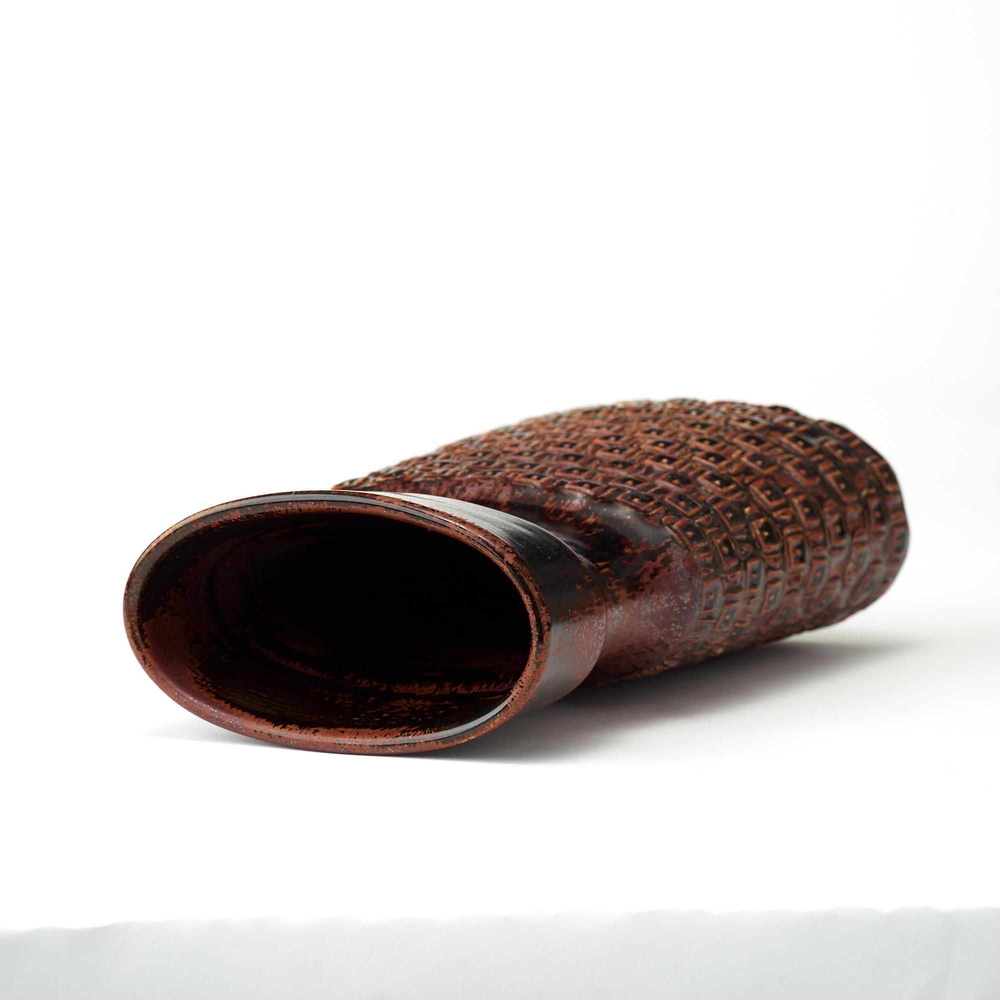 A Stig Lindberg stoneware vase, Gustavsberg studio 1972.