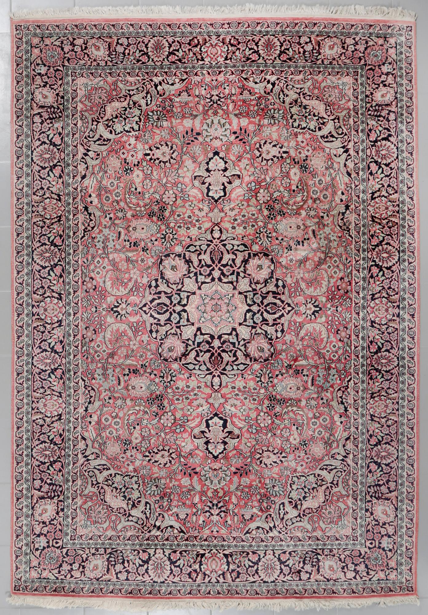 MATTA, Kashmir, old, 270 x 191 cm.