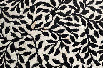 Christian Lacroix, matta, handtuftad, "Bousquet Carbone", ca 250 cm.
