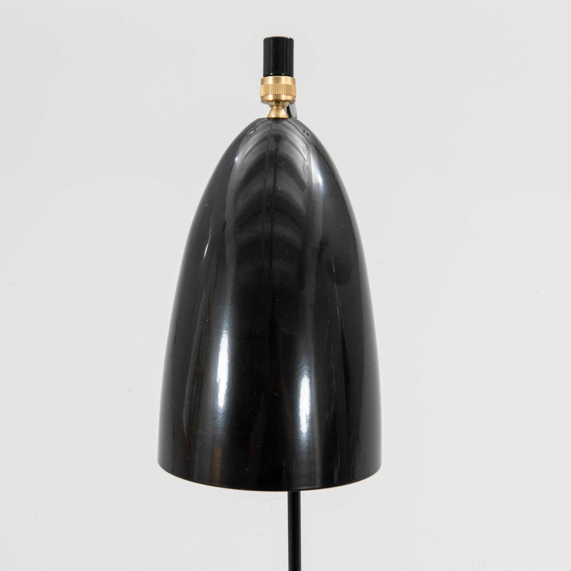 Greta Magnusson Grossman, golvlampa, "Grasshopper", GUBI, Danmark.