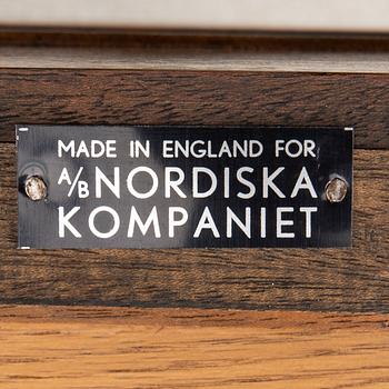 Sidobord ett par NK (Nordiska Kompaniet) 1900-talets senare del.