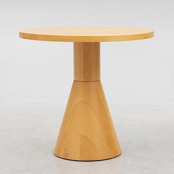 Gris Martin, a "Draft" table, Massproductions.