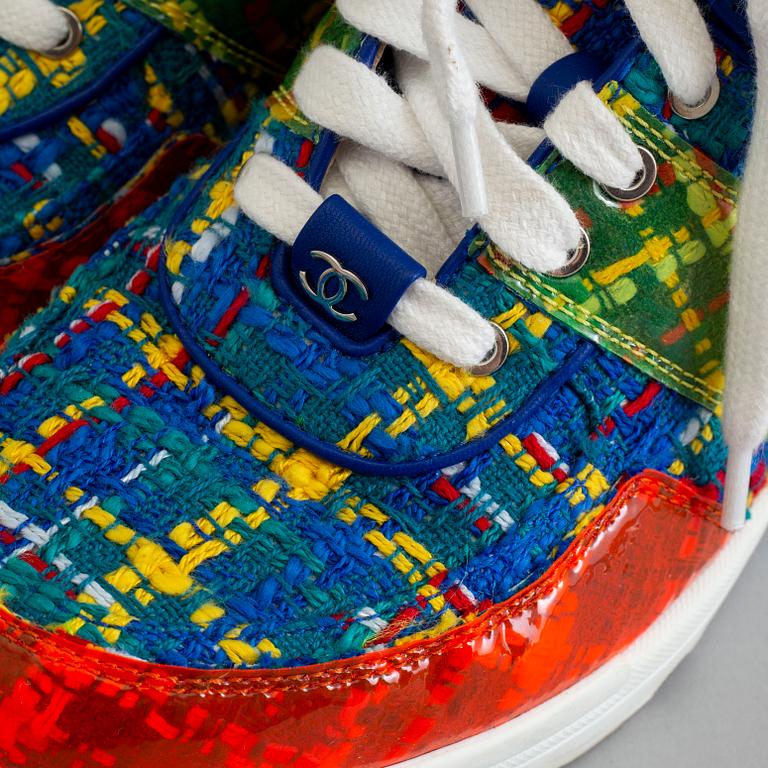 Sneakers by Chanel, size 36,5.