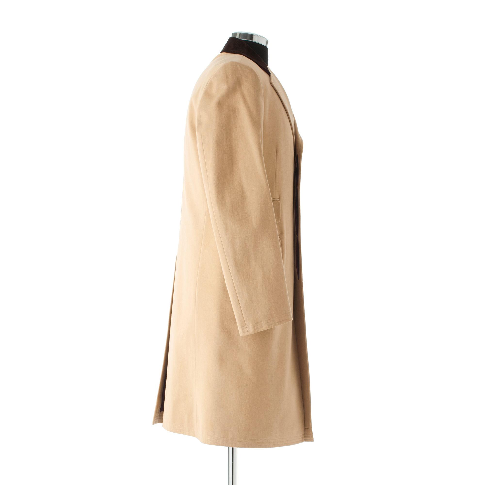 PARK HOUSE, a beige cotton coat.