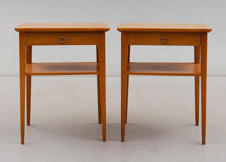 SÄNGBORD, 1 par, 1900-talets mitt.