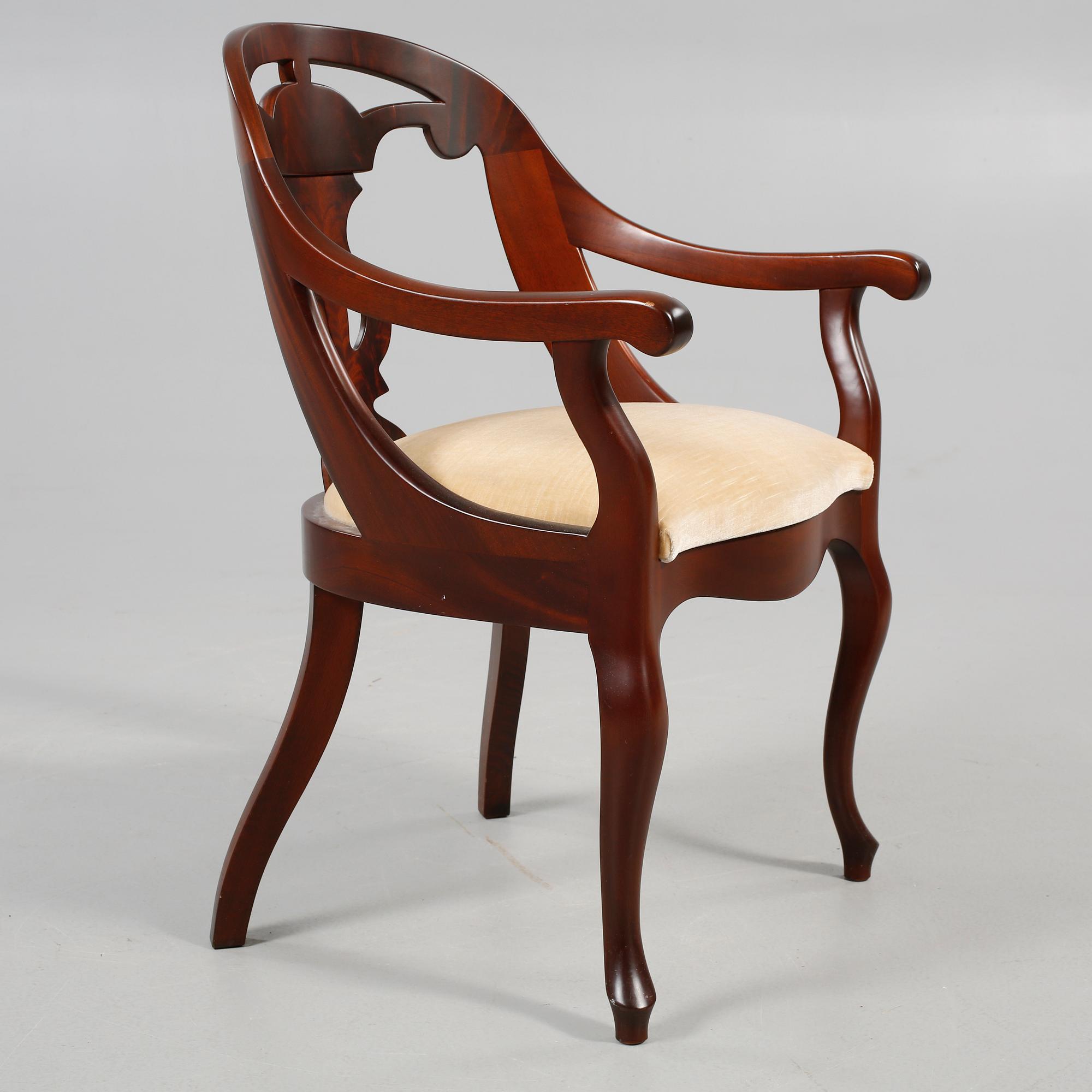 KARMSTOL, sk Göteborgsstol, 1900-talets andra hälft.