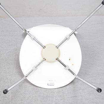Arne Jacobsen, stolar, 4 st, "Myran", Fritz Hansen, 2000-2003.