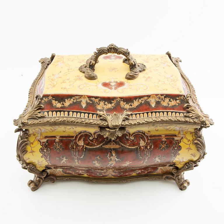 Teapot with lid China 20th century porcelain.