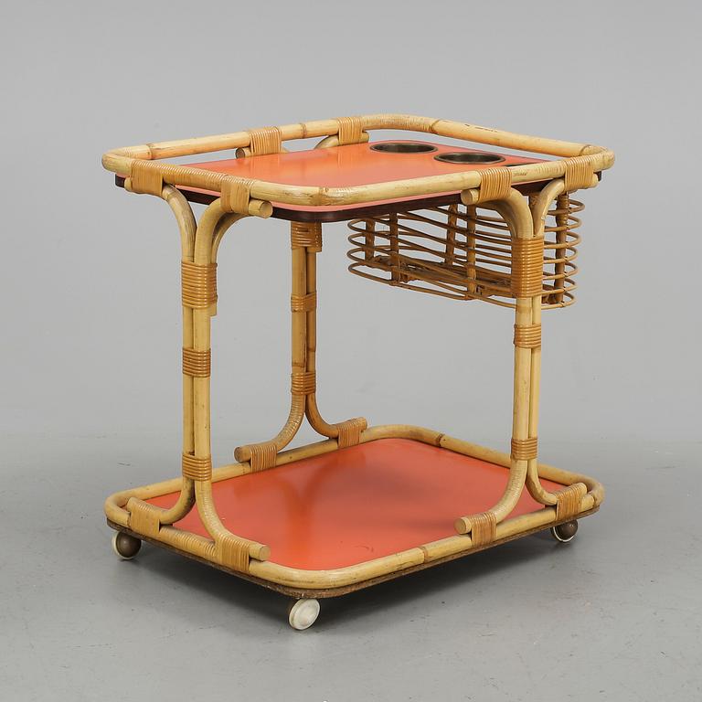 SERVERINGSVAGN, 1900-talets andra hälft.