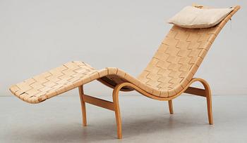 A Bruno Mathsson beech bentwood reclining chair, by Karl Mathsson, Värnamo, Sweden 1936.
