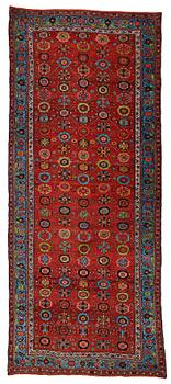 284. A CARPET, a semi-antique Bidjar kelly, ca 346 x 151 cm (as well as the ends have 1 and 1,5 cm flat weave).