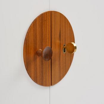 Josef Frank, sideboard, modell 2137, Firma Svenskt Tenn, samtida produktion.