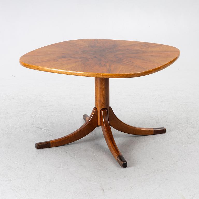 Nordiska Kompaniet, A coffee table, ca 1948.