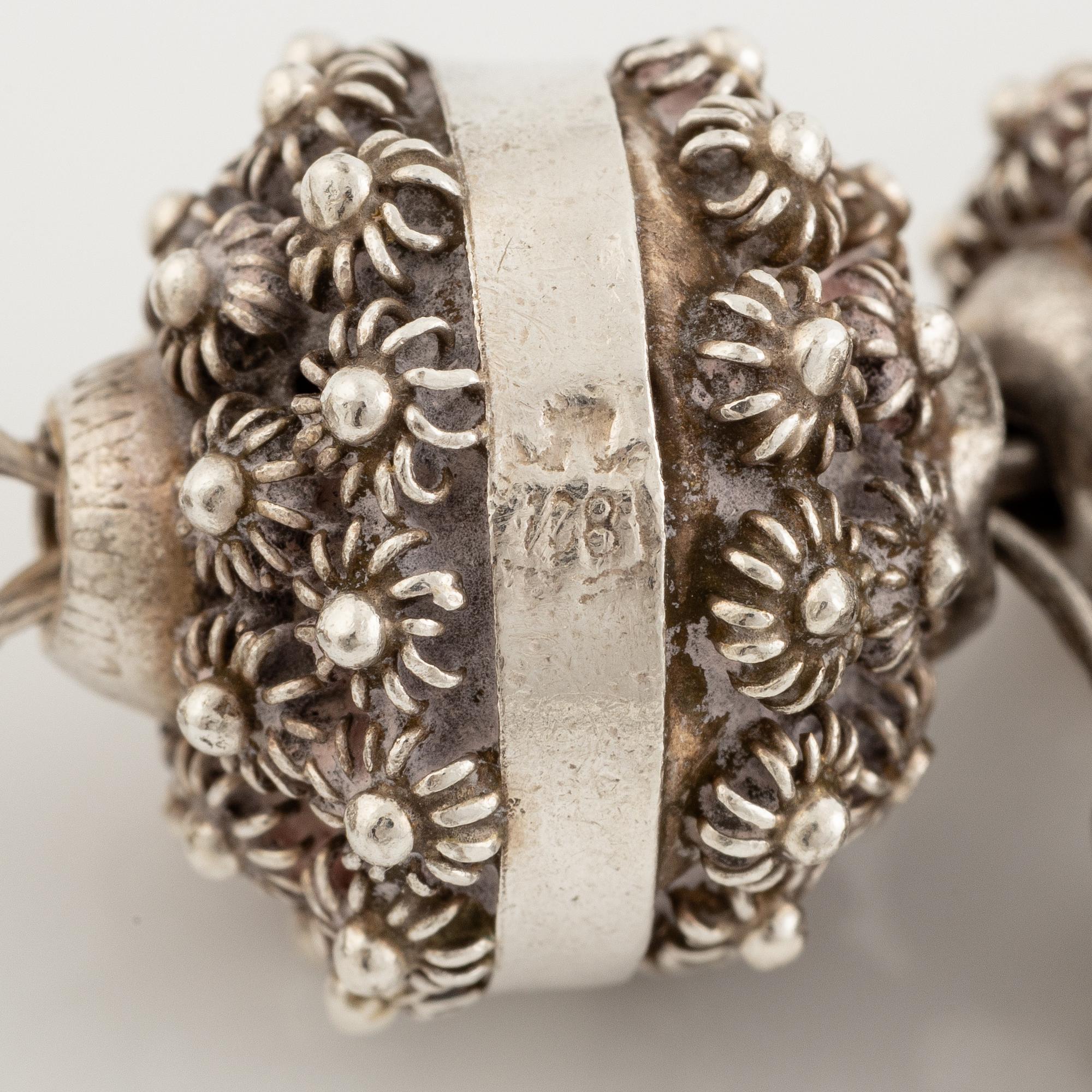 Collier med medljong samt armband silver, Mexiko.