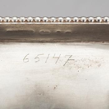 SKÅL, silver med glasinsats, CG Hallberg, Stockholm, 1917. Vikt 641 g (exkl. glasinsats).