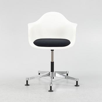 Charles & Ray Eames, a 'PACC' chair, Vitra.