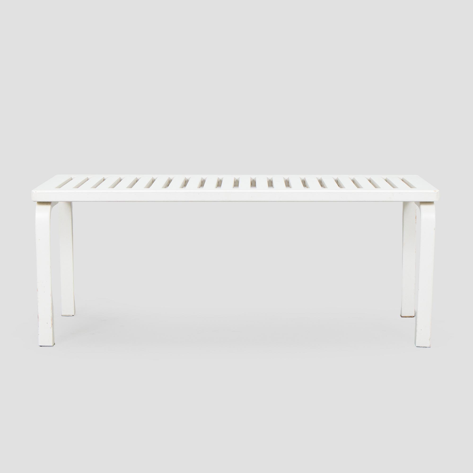 Alvar Aalto, penkki, 153B, Artek 2004.
