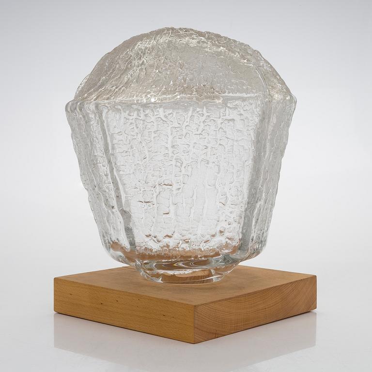 Timo Sarpaneva, konstglas, ur serien Finlandia, Iittala. Signerad Timo Sarpaneva Iittala -66.