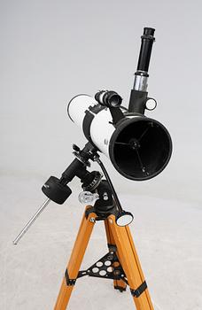 TELESKOP PÅ STATIV, Astronomical Reflector Telescope, Carton, 2000-tal.