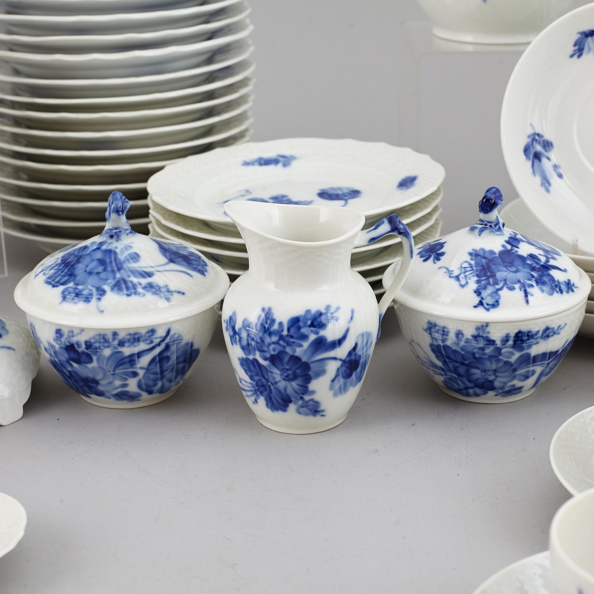 ROYAL COPENHAGEN, a 'Blå Blomst' part coffee and tea service, Denmark (75 pieces).
