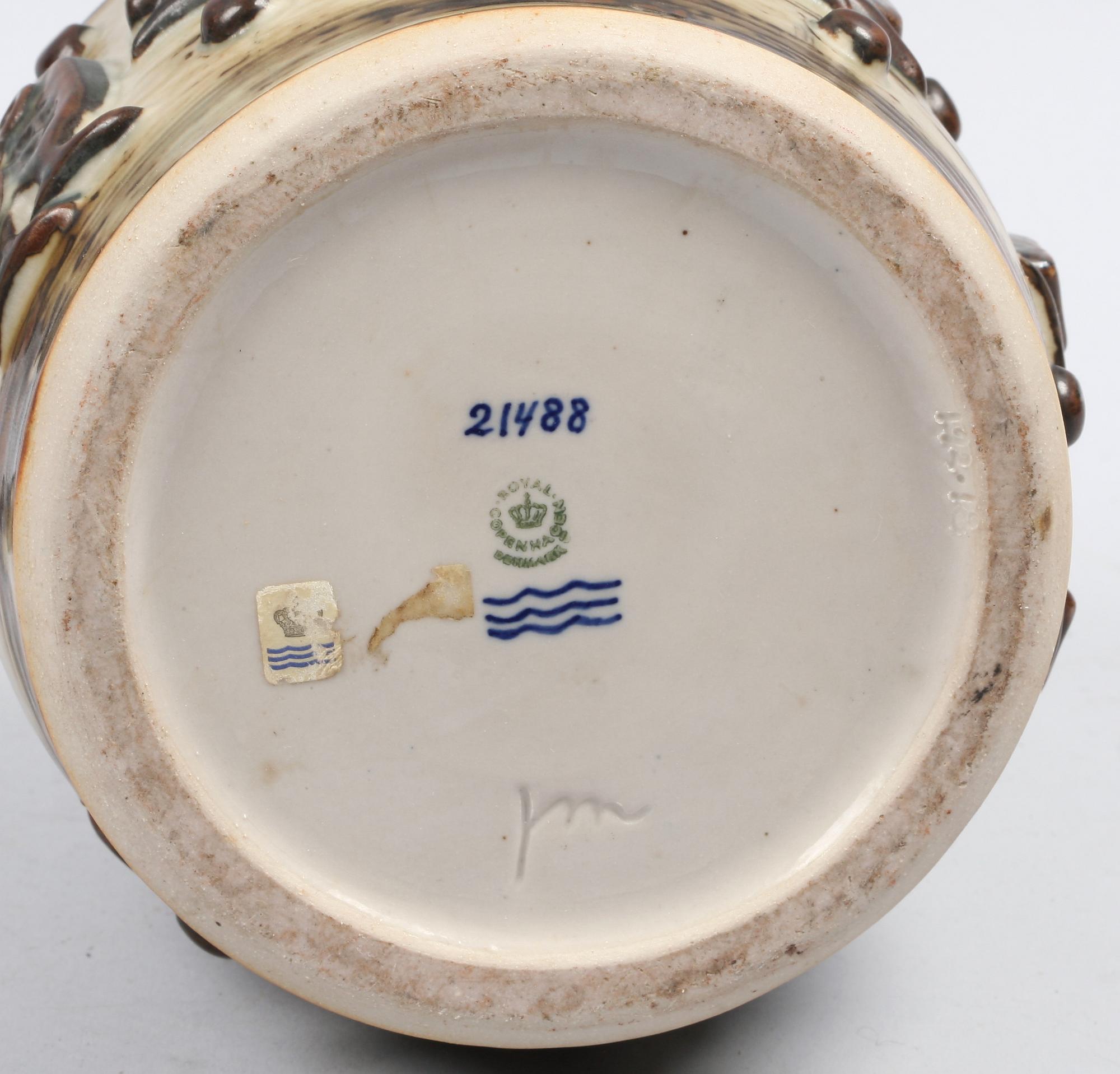 URNA, stengods, Royal Copenhagen.