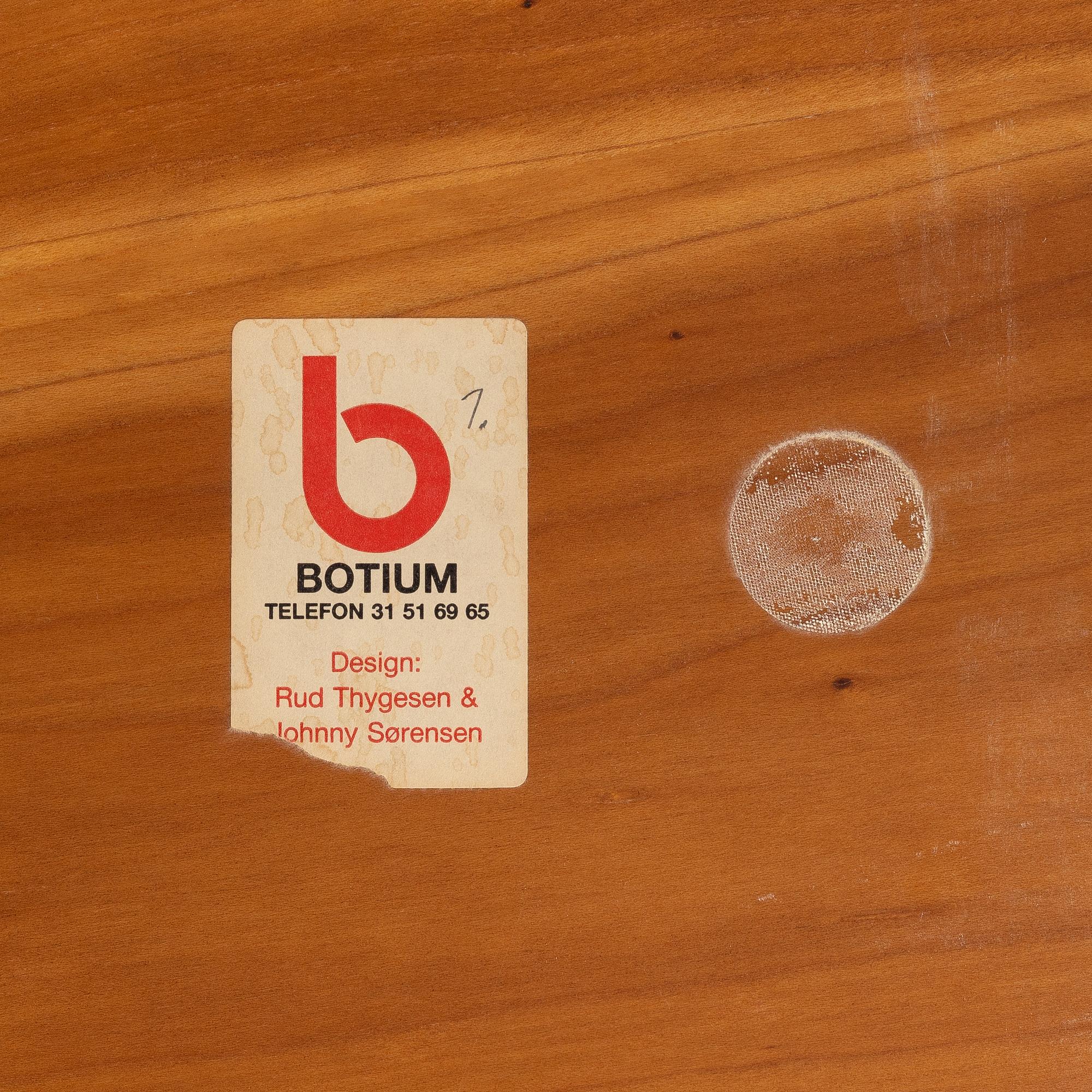 Rud Thygesen & Johnny Sørensen, soffbord, "Kongeserien", Botium, Danmark.